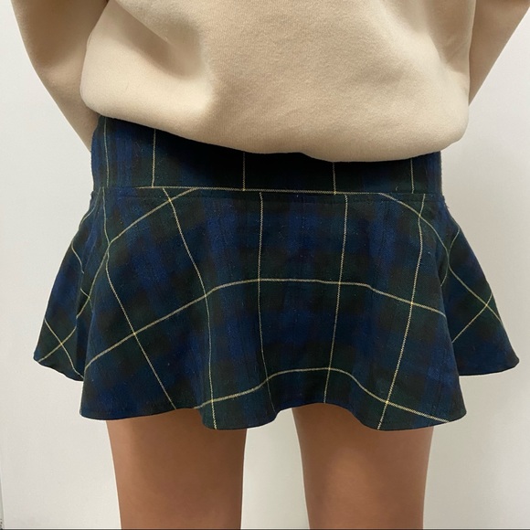 VINTAGE SCHOOL GIRL MINI SKIRT - Picture 3 of 7